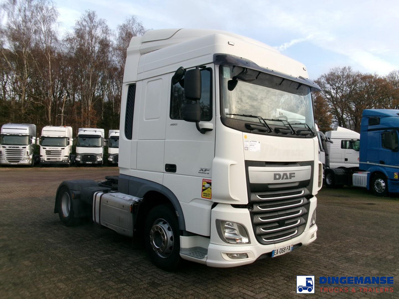 DAF XF 460 4x2 Euro 6 + Hydraulics - Nyergesvontató: 2 kép. DAF XF 460 4x2 Euro 6 + Hydraulics - Nyergesvontató: 2 kép.