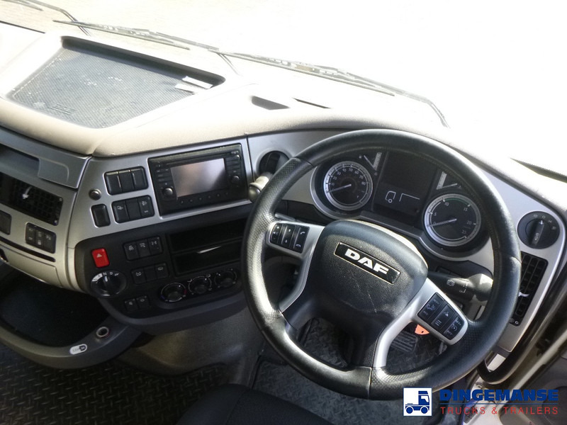 Interior photo 1: Nyergesvontató DAF XF 460 6x2 RHD Euro 6