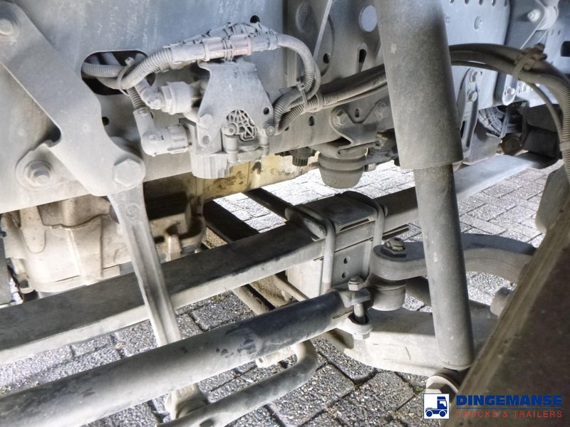 MAN TGX 18.500 4x2 + Retarder - Nyergesvontató: 5 kép. MAN TGX 18.500 4x2 + Retarder - Nyergesvontató: 5 kép.