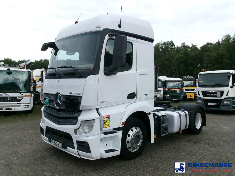 Mercedes-Benz Actros 1843 4x2 ADR Euro 6 + PTO - Nyergesvontató: 1 kép. Mercedes-Benz Actros 1843 4x2 ADR Euro 6 + PTO - Nyergesvontató: 1 kép.