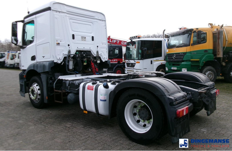 Mercedes-Benz Actros 1843 4x2 Euro 6 / ADR + PTO - Nyergesvontató: 4 kép. Mercedes-Benz Actros 1843 4x2 Euro 6 / ADR + PTO - Nyergesvontató: 4 kép.