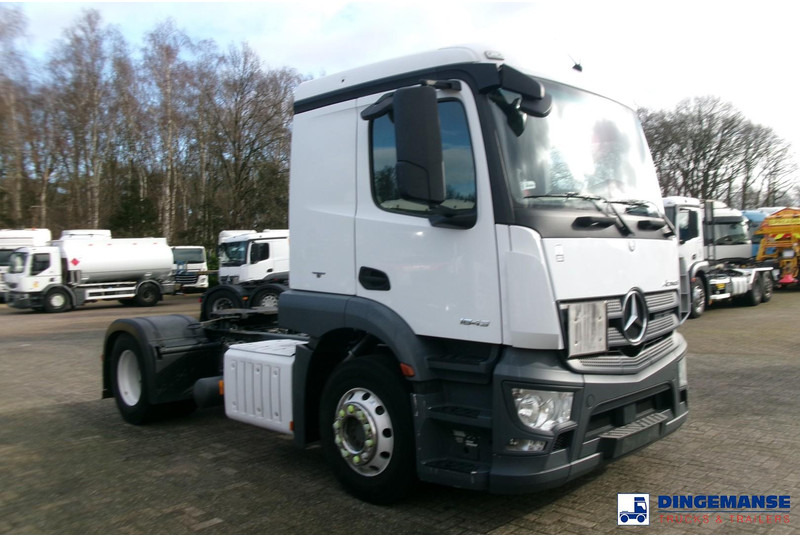 Mercedes-Benz Actros 1843 4x2 Euro 6 / ADR + PTO - Nyergesvontató: 2 kép. Mercedes-Benz Actros 1843 4x2 Euro 6 / ADR + PTO - Nyergesvontató: 2 kép.