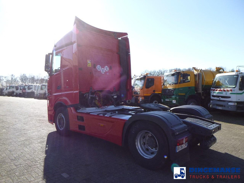 Mercedes-Benz Actros 1845 4x2 Euro 6 - Nyergesvontató: 3 kép. Mercedes-Benz Actros 1845 4x2 Euro 6 - Nyergesvontató: 3 kép.