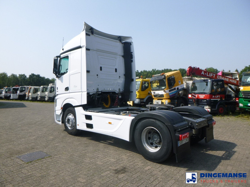 Mercedes-Benz Actros 1851 4x2 Euro 6 + Retarder - Nyergesvontató: 3 kép. Mercedes-Benz Actros 1851 4x2 Euro 6 + Retarder - Nyergesvontató: 3 kép.