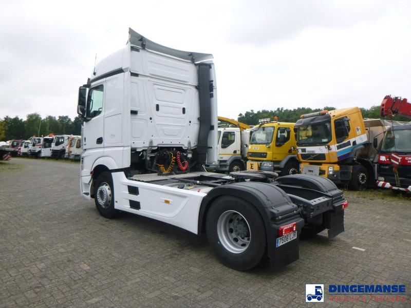 Mercedes-Benz Actros 1851 4x2 Euro 6 + Retarder - Nyergesvontató: 3 kép. Mercedes-Benz Actros 1851 4x2 Euro 6 + Retarder - Nyergesvontató: 3 kép.
