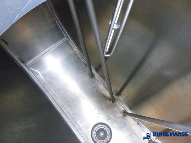 Tartályos teherautó Renault Premium 270 dxi 4x2 fuel tank 13.7 m3 / 4 comp: 20 kép. Tartályos teherautó Renault Premium 270 dxi 4x2 fuel tank 13.7 m3 / 4 comp: 20 kép.