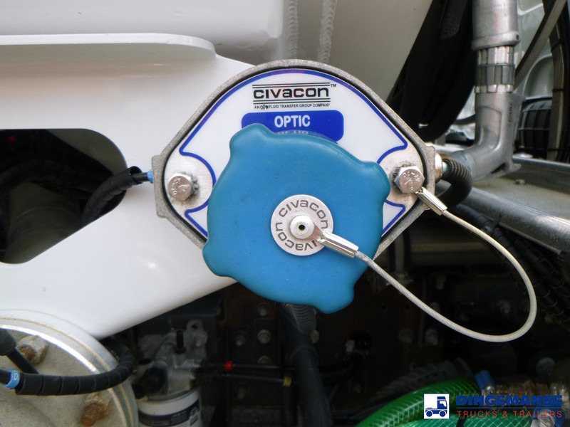 Tartályos teherautó Renault Premium 270 dxi 4x2 fuel tank 13.7 m3 / 4 comp: 12 kép.