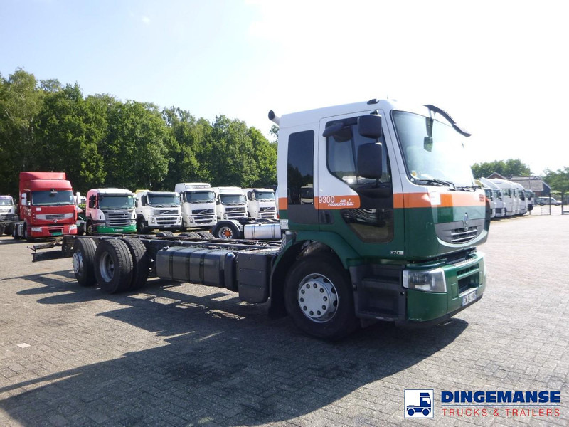 Renault Premium Lander 370 6x2 chassis + ADR - Alvaz teherautó: 2 kép. Renault Premium Lander 370 6x2 chassis + ADR - Alvaz teherautó: 2 kép.