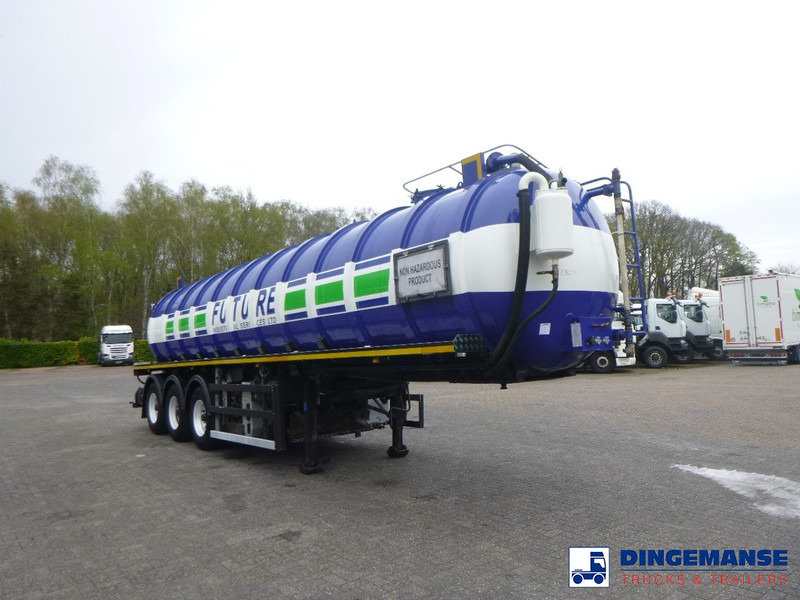 VALLELY Vacuum tank alu 30 m3 / 1 comp + Engine - Szippantós autó: 2 kép. VALLELY Vacuum tank alu 30 m3 / 1 comp + Engine - Szippantós autó: 2 kép.