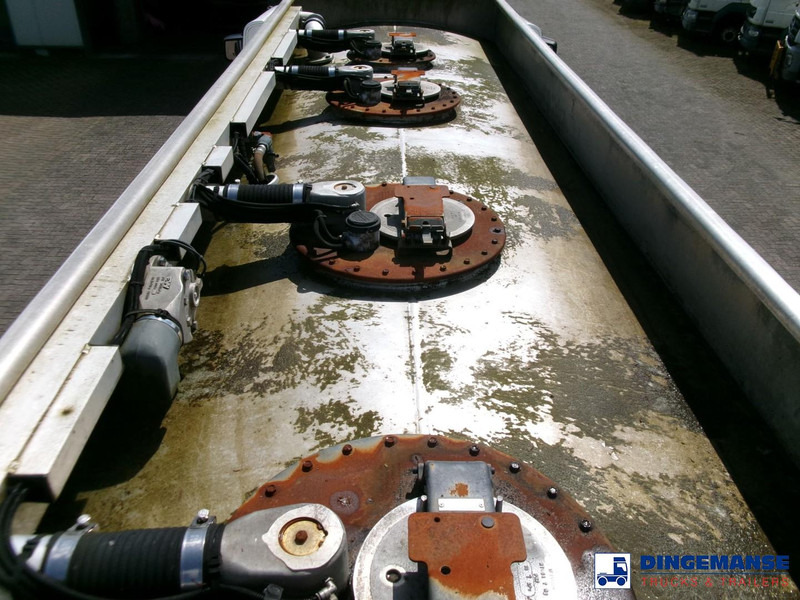 Tartályos teherautó Volvo FE 260 4x2 dxi fuel tank 13.3 m3 / 4 comp / ADR 21-06-2024: 17 kép. Tartályos teherautó Volvo FE 260 4x2 dxi fuel tank 13.3 m3 / 4 comp / ADR 21-06-2024: 17 kép.