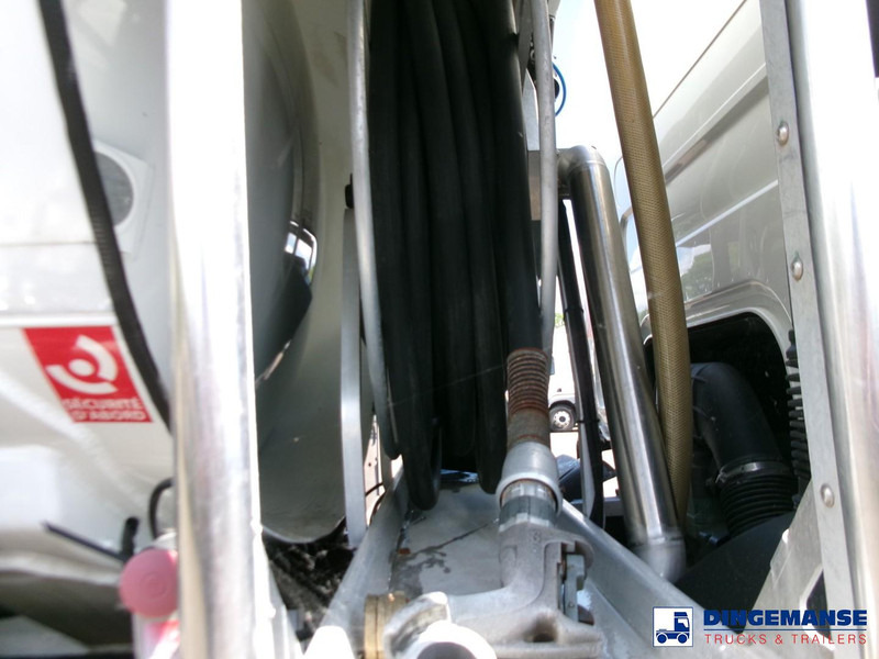 Tartályos teherautó Volvo FE 260 4x2 dxi fuel tank 13.3 m3 / 4 comp / ADR 21-06-2024: 11 kép. Tartályos teherautó Volvo FE 260 4x2 dxi fuel tank 13.3 m3 / 4 comp / ADR 21-06-2024: 11 kép.