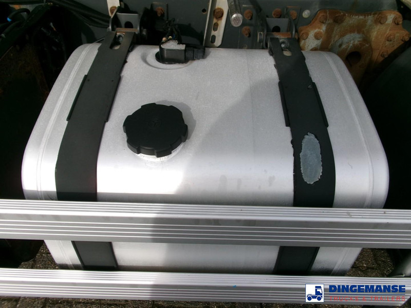Volvo FE 280 4X2 fuel tank 13.6 m3 / 4 comp / ADR 07/07/24 - Tartályos teherautó: 5 kép. Volvo FE 280 4X2 fuel tank 13.6 m3 / 4 comp / ADR 07/07/24 - Tartályos teherautó: 5 kép.