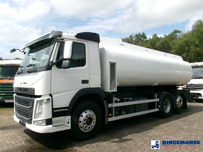 Volvo FM 380 6X2 fuel tank 20.6 m3 / 4 comp - Tartályos teherautó: 1 kép. Volvo FM 380 6X2 fuel tank 20.6 m3 / 4 comp - Tartályos teherautó: 1 kép.