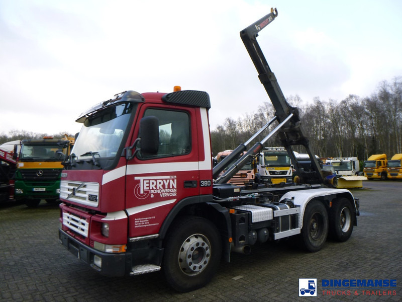 Volvo FM12 380 6x4 Euro 2 Hiab Multilift container hook 21 t - Horgos rakodó teherautó: 1 kép. Volvo FM12 380 6x4 Euro 2 Hiab Multilift container hook 21 t - Horgos rakodó teherautó: 1 kép.