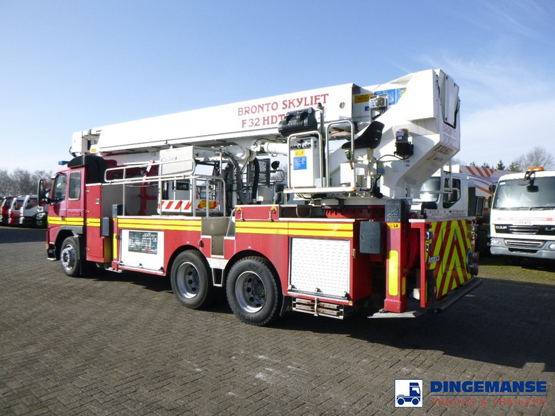 Volvo FM12 6x4 RHD Bronto Skylift F32HDT Angloco fire truck - Tűzoltóautó: 3 kép. Volvo FM12 6x4 RHD Bronto Skylift F32HDT Angloco fire truck - Tűzoltóautó: 3 kép.