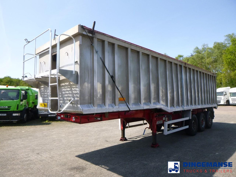 WILCOX Tipper trailer alu 55 m3 + tarpaulin - Félpótkocsi billenőplatós: 1 kép. WILCOX Tipper trailer alu 55 m3 + tarpaulin - Félpótkocsi billenőplatós: 1 kép.