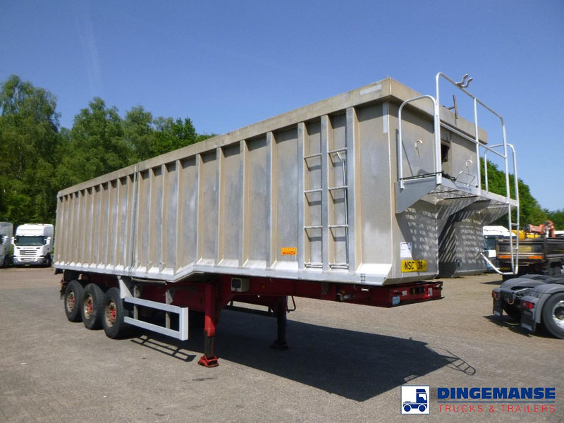WILCOX Tipper trailer alu 55 m3 + tarpaulin - Félpótkocsi billenőplatós: 2 kép. WILCOX Tipper trailer alu 55 m3 + tarpaulin - Félpótkocsi billenőplatós: 2 kép.
