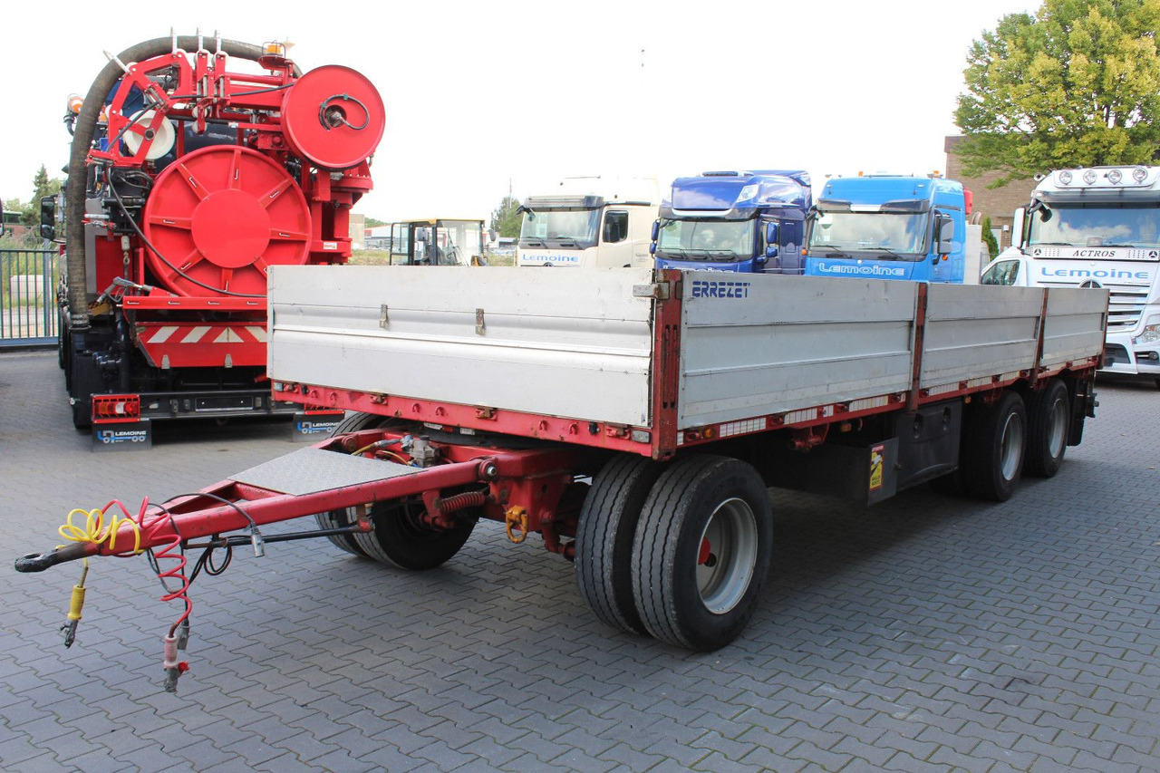 3-Achs ZORZI Pritschen-Anhänger Plateau-Rolle - Pótkocsi mélybölcsős: 2 kép. 3-Achs ZORZI Pritschen-Anhänger Plateau-Rolle - Pótkocsi mélybölcsős: 2 kép.