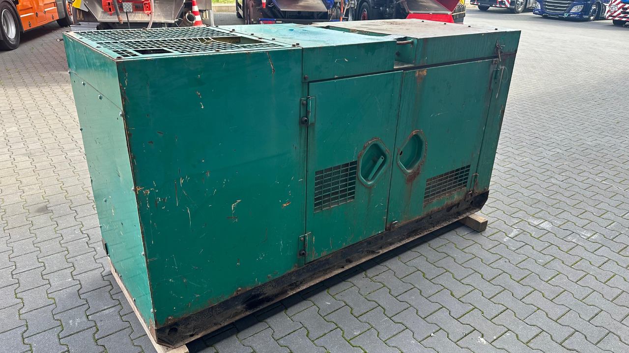 ATLAS Copco QAS 60 Kd BJ 1990 kVA 50 Elektro Stromgenerator Stromaggregat Notstrom - Áramfejlesztő: 4 kép. ATLAS Copco QAS 60 Kd BJ 1990 kVA 50 Elektro Stromgenerator Stromaggregat Notstrom - Áramfejlesztő: 4 kép.