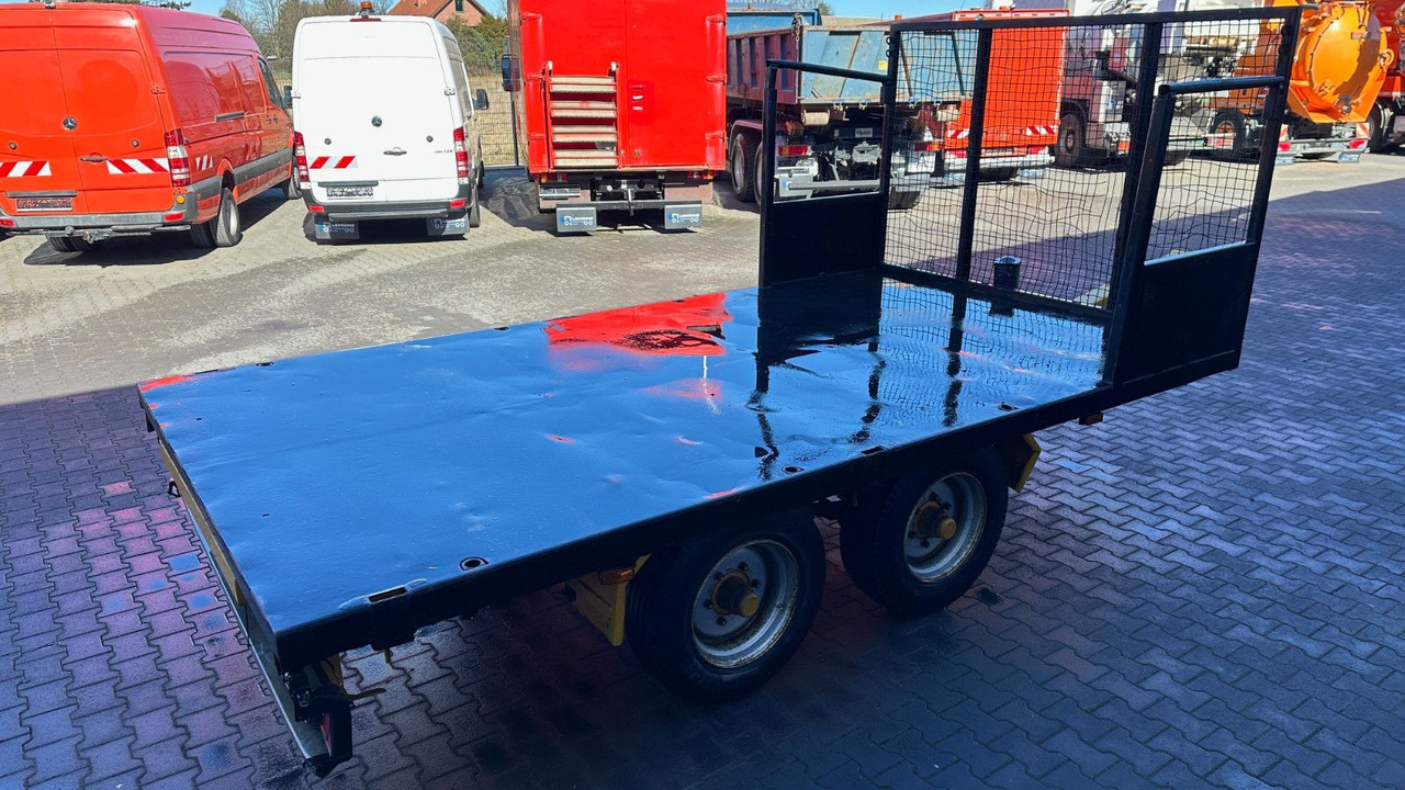 Blomenröhr 2-Achs Plattform SDAH 8,5T - Platós pótkocsi: 2 kép. Blomenröhr 2-Achs Plattform SDAH 8,5T - Platós pótkocsi: 2 kép.