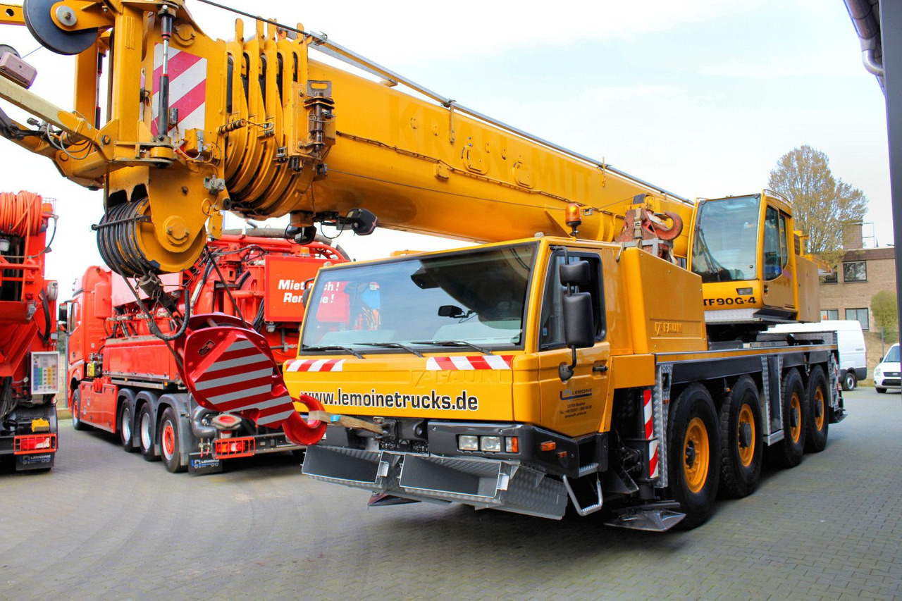 Faun Tadano FAUN ATF 90 G-4 8x6 Autokran + 20 tonnen - Darus autó: 3 kép. Faun Tadano FAUN ATF 90 G-4 8x6 Autokran + 20 tonnen - Darus autó: 3 kép.