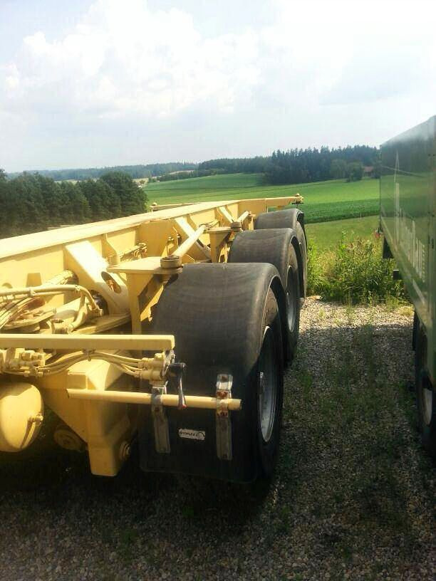 Goldhofer 3-Achs SPZ-DL3-38/80 Spezial 20,5meter + 3xLenk - Félpótkocsi mélybölcsős: 5 kép. Goldhofer 3-Achs SPZ-DL3-38/80 Spezial 20,5meter + 3xLenk - Félpótkocsi mélybölcsős: 5 kép.
