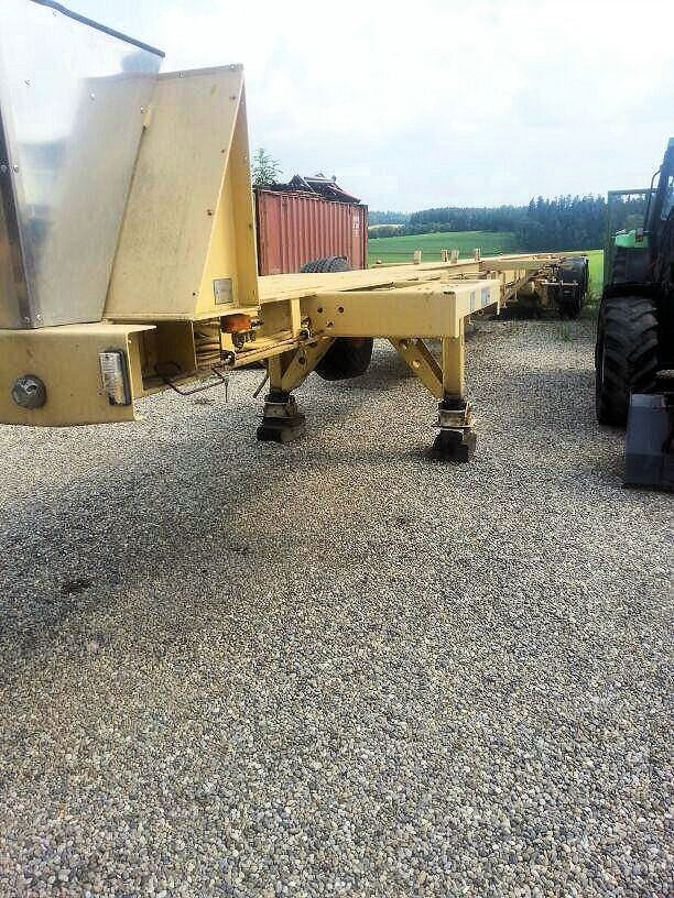 Goldhofer 3-Achs SPZ-DL3-38/80 Spezial 20,5meter + 3xLenk - Félpótkocsi mélybölcsős: 3 kép. Goldhofer 3-Achs SPZ-DL3-38/80 Spezial 20,5meter + 3xLenk - Félpótkocsi mélybölcsős: 3 kép.