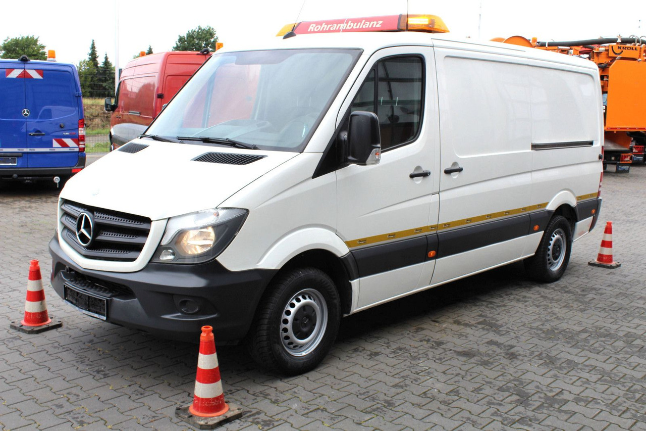 Mercedes-Benz Sprinter 316 CDI + Leistikow 1m³ HD-Spüler 3,5t - Szippantós autó: 2 kép. Mercedes-Benz Sprinter 316 CDI + Leistikow 1m³ HD-Spüler 3,5t - Szippantós autó: 2 kép.