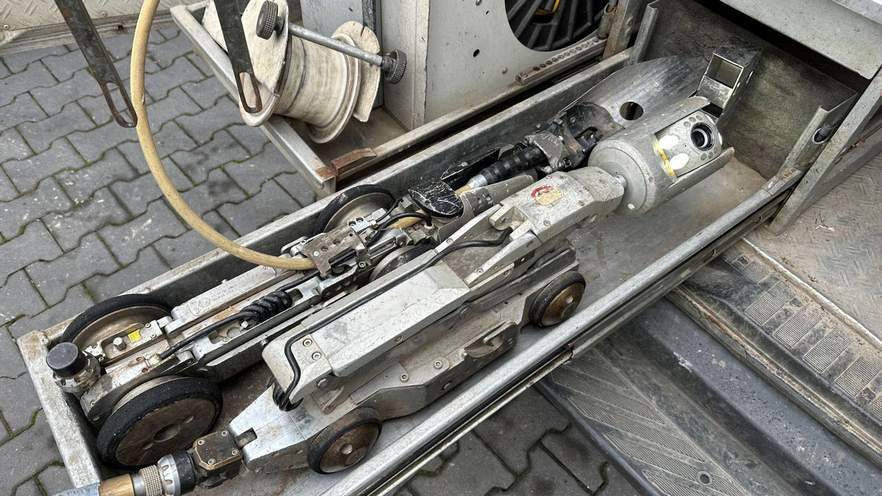 Mercedes-Benz Sprinter 516 CDI IBAK-TV Kamera Inspektion LISY - Szippantós autó: 3 kép. Mercedes-Benz Sprinter 516 CDI IBAK-TV Kamera Inspektion LISY - Szippantós autó: 3 kép.