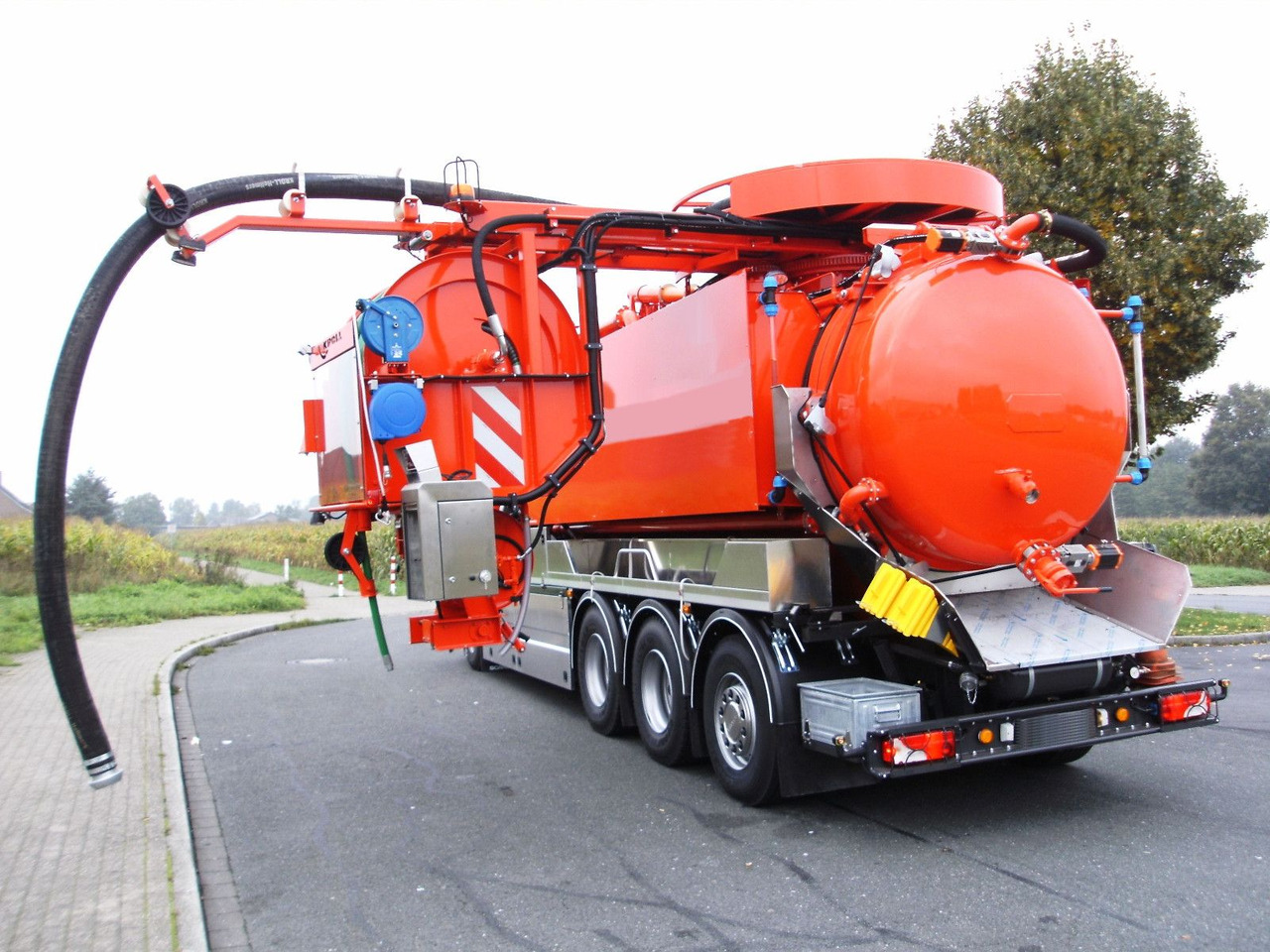 Scania R450 8x4 Kroll 19m³ W-Rückgewinner Kombi-HD +ADR - Szippantós autó: 2 kép. Scania R450 8x4 Kroll 19m³ W-Rückgewinner Kombi-HD +ADR - Szippantós autó: 2 kép.