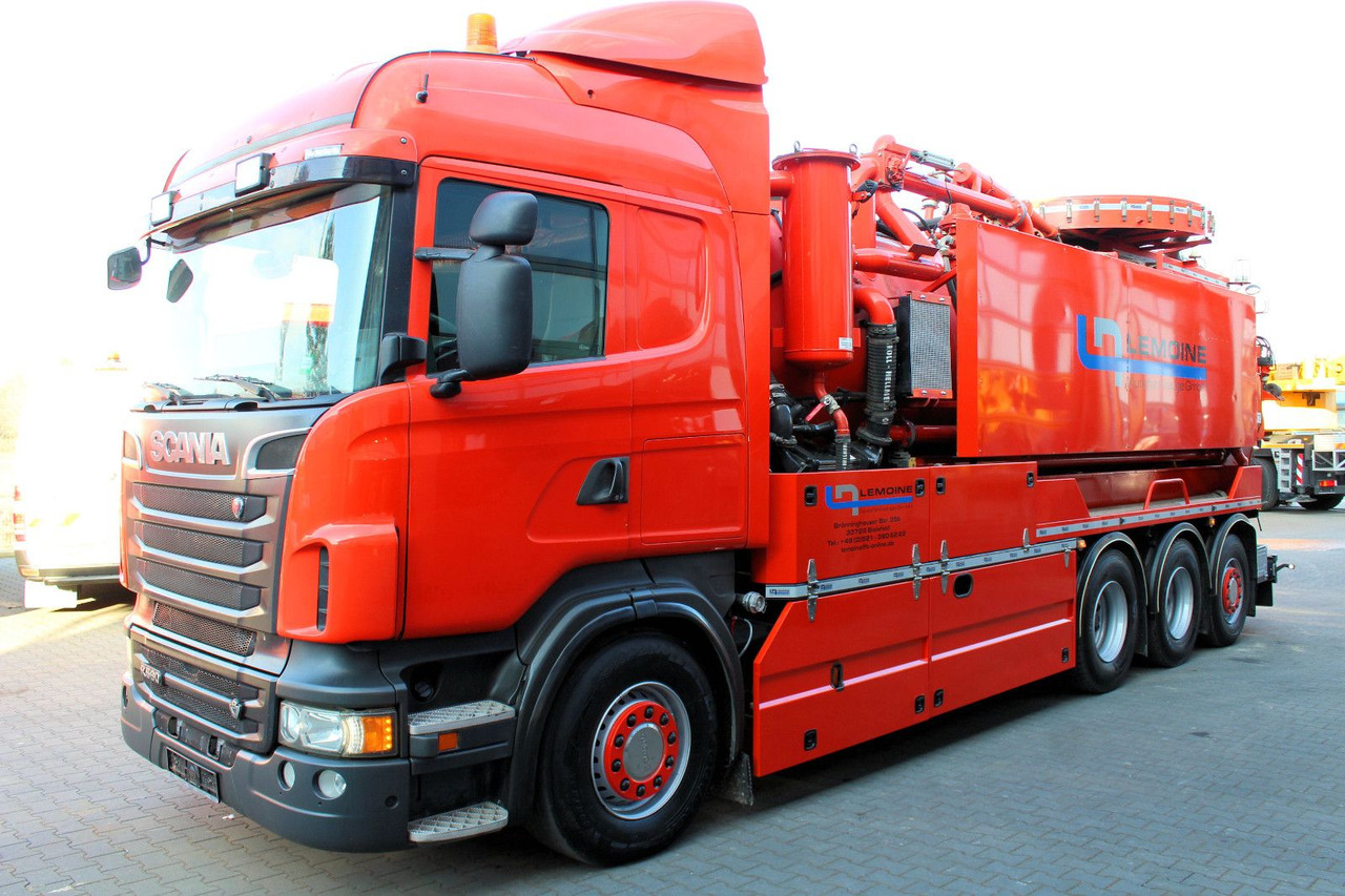 Scania R560 V8 8x4 Kroll 20m³ WRG 2x HD-Pumpe 620 Liter - Szippantós autó: 4 kép. Scania R560 V8 8x4 Kroll 20m³ WRG 2x HD-Pumpe 620 Liter - Szippantós autó: 4 kép.