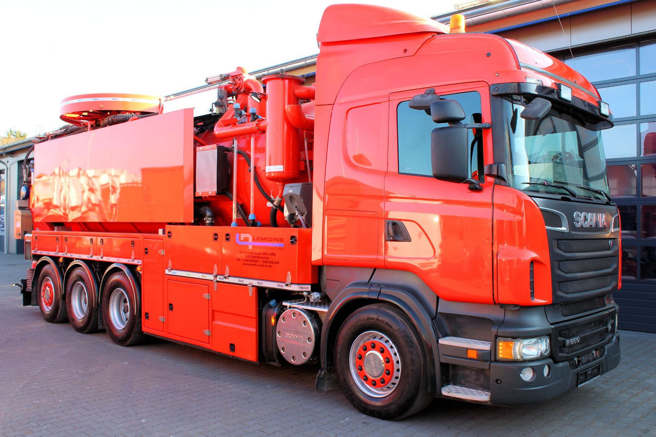 Scania R560 V8 8x4 Kroll 20m³ WRG 2x HD-Pumpe 620 Liter - Szippantós autó: 2 kép. Scania R560 V8 8x4 Kroll 20m³ WRG 2x HD-Pumpe 620 Liter - Szippantós autó: 2 kép.