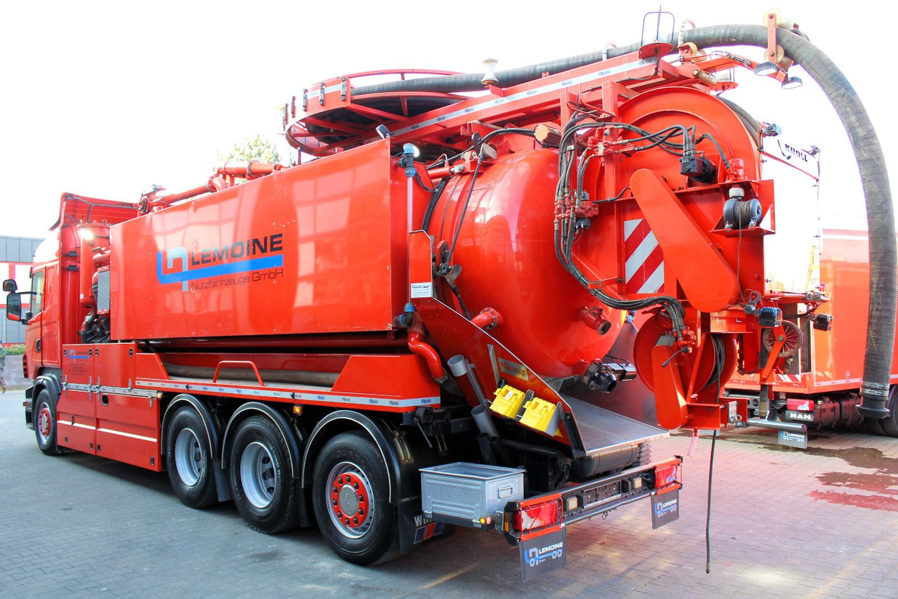 Scania R560 V8 8x4 Kroll 20m³ WRG 2x HD-Pumpe 620 Liter - Szippantós autó: 5 kép. Scania R560 V8 8x4 Kroll 20m³ WRG 2x HD-Pumpe 620 Liter - Szippantós autó: 5 kép.