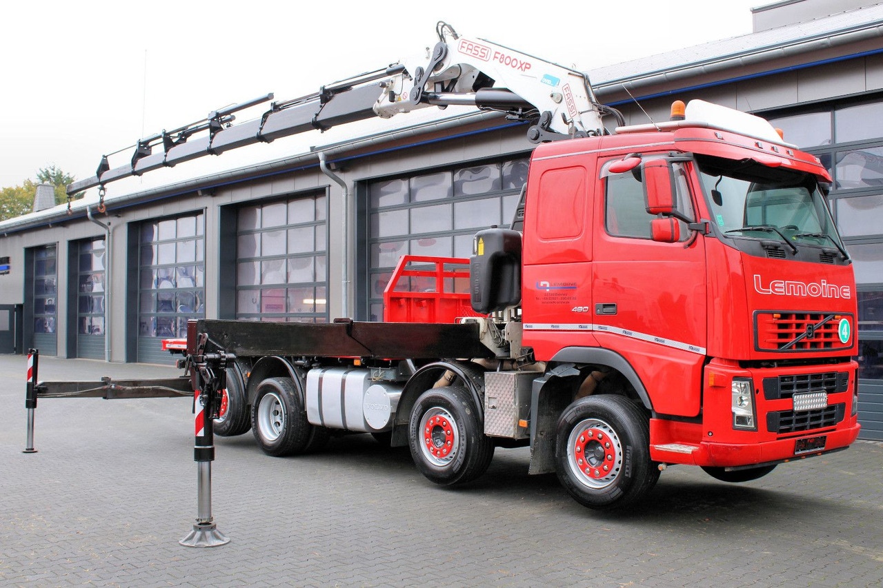 Volvo FM 480 8x2 Pritsche + FASSI F800XP Kran 6x - Platós teherautó, Darus autó: 2 kép. Volvo FM 480 8x2 Pritsche + FASSI F800XP Kran 6x - Platós teherautó, Darus autó: 2 kép.