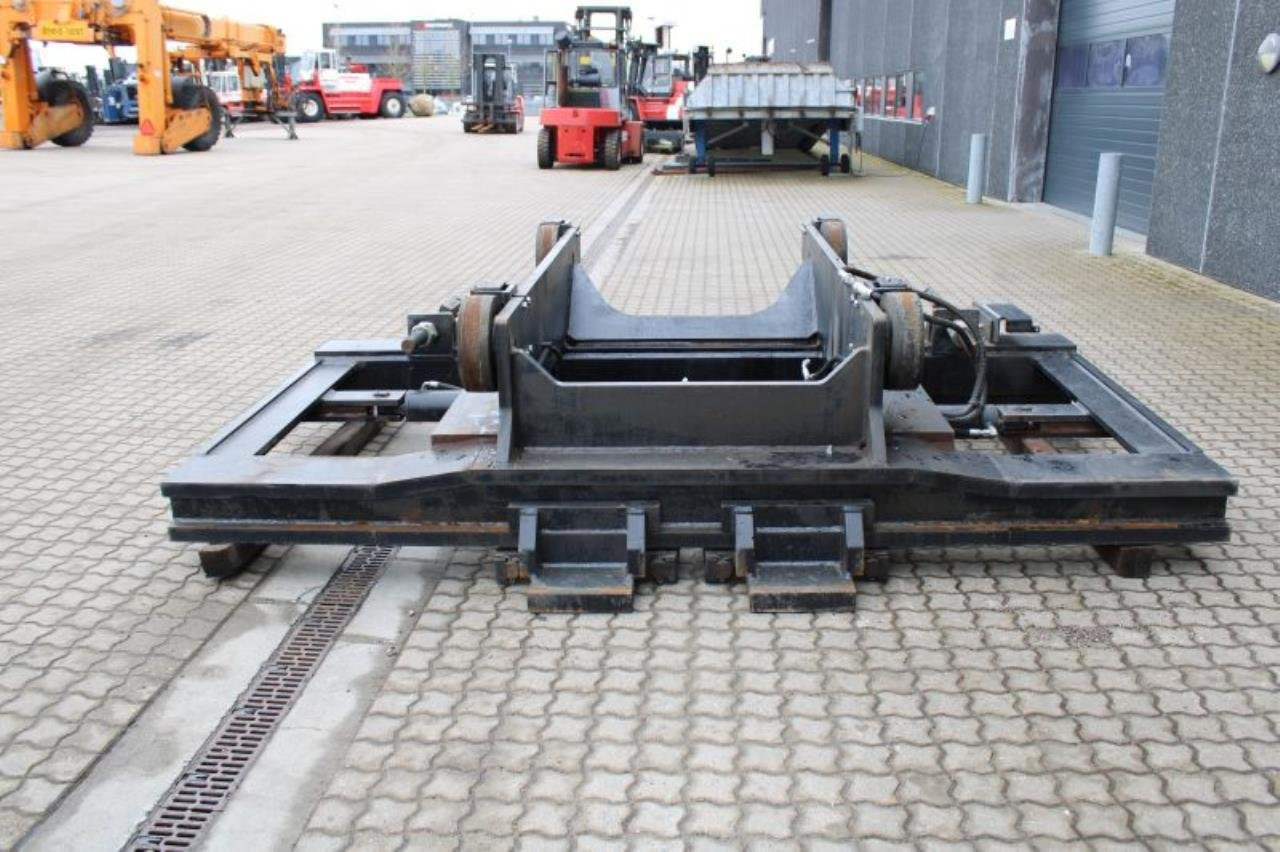 Hyster FORK POSITIONER - Raklapvilla: 2 kép. Hyster FORK POSITIONER - Raklapvilla: 2 kép.
