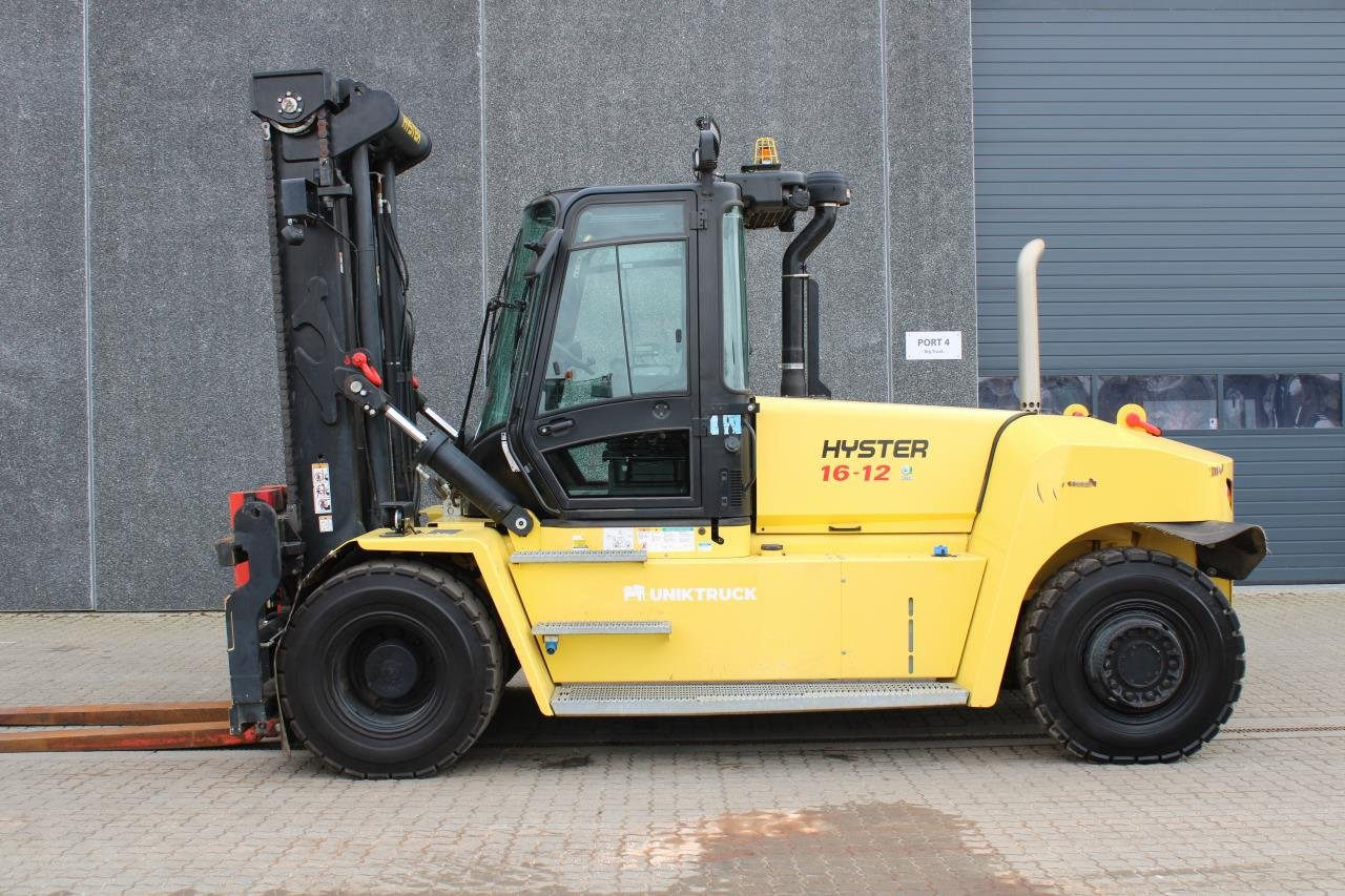 Hyster H16.00XM-12 - Dízel targonca: 1 kép. Hyster H16.00XM-12 - Dízel targonca: 1 kép.