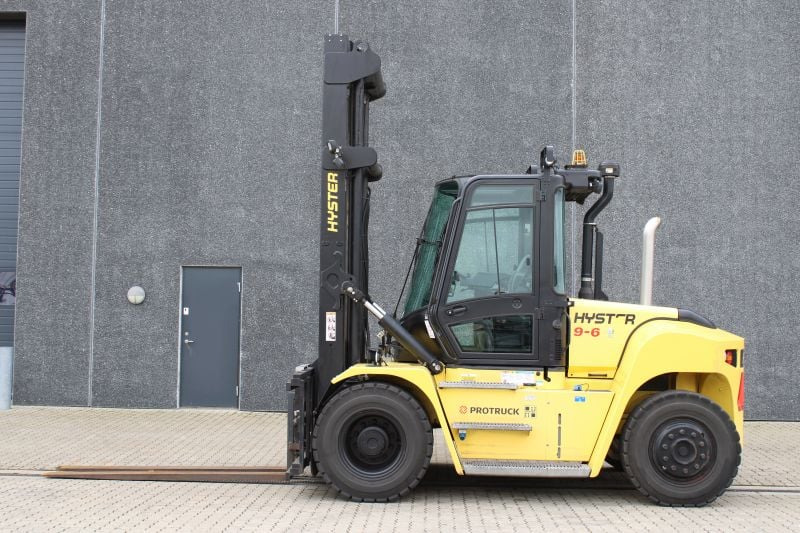 Hyster H9.00XM-6 - Dízel targonca: 1 kép. Hyster H9.00XM-6 - Dízel targonca: 1 kép.