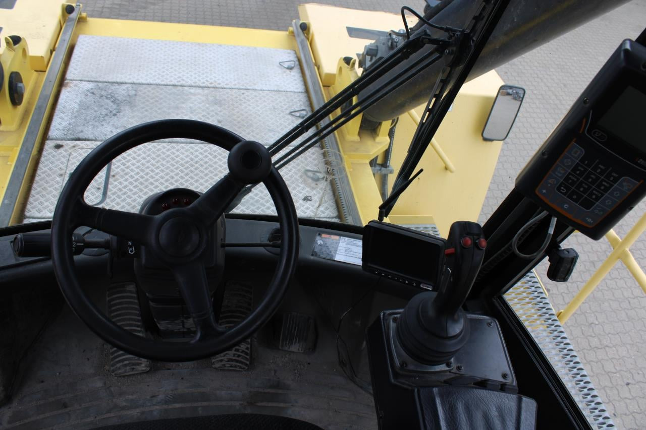 Hyster RS46-33CH - Konténerrakodó: 4 kép. Hyster RS46-33CH - Konténerrakodó: 4 kép.