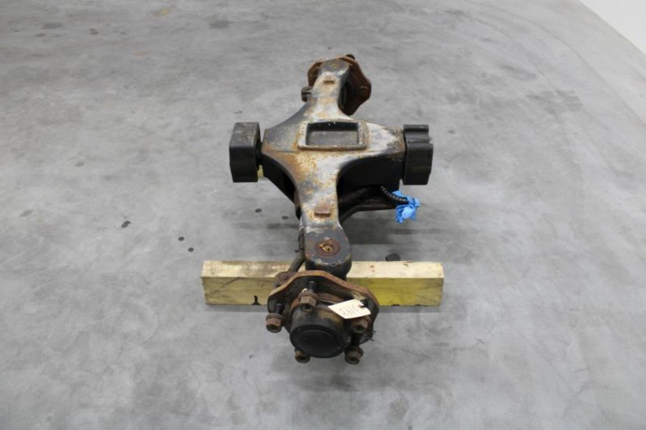 Hyster STEERING AXLE - Tengely és alkatrészek - Anyagmozgató gép: 4 kép. Hyster STEERING AXLE - Tengely és alkatrészek - Anyagmozgató gép: 4 kép.