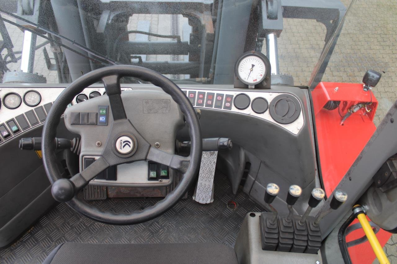 Kalmar DCD200-12LB - Dízel targonca: 4 kép. Kalmar DCD200-12LB - Dízel targonca: 4 kép.