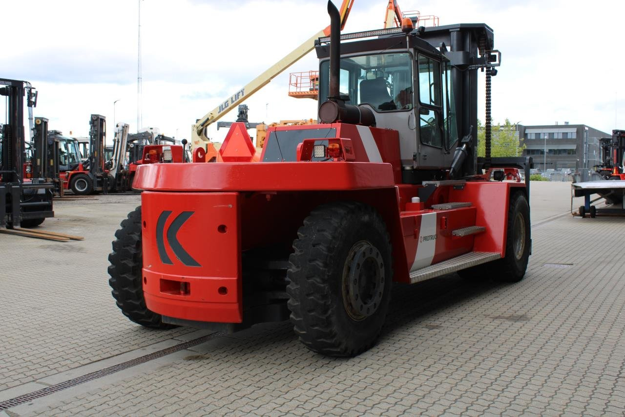 Kalmar DCD220-12LB - Dízel targonca: 3 kép. Kalmar DCD220-12LB - Dízel targonca: 3 kép.