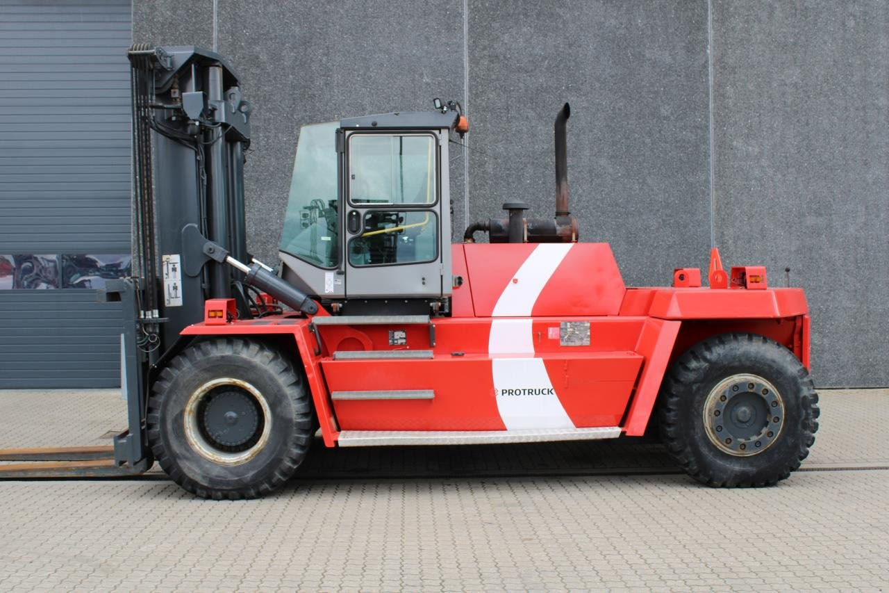 Kalmar DCD220-12LB - Dízel targonca: 1 kép. Kalmar DCD220-12LB - Dízel targonca: 1 kép.