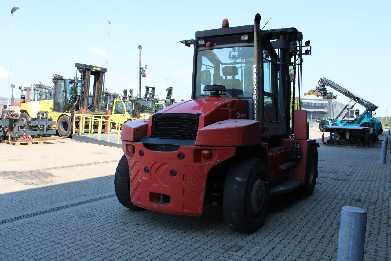 Kalmar DCE100-6 - Dízel targonca: 3 kép. Kalmar DCE100-6 - Dízel targonca: 3 kép.
