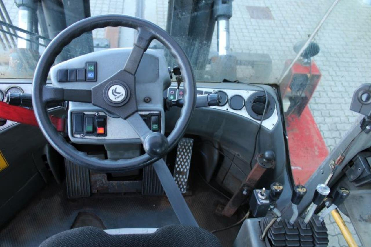 Kalmar DCE140-6 - Dízel targonca: 4 kép. Kalmar DCE140-6 - Dízel targonca: 4 kép.
