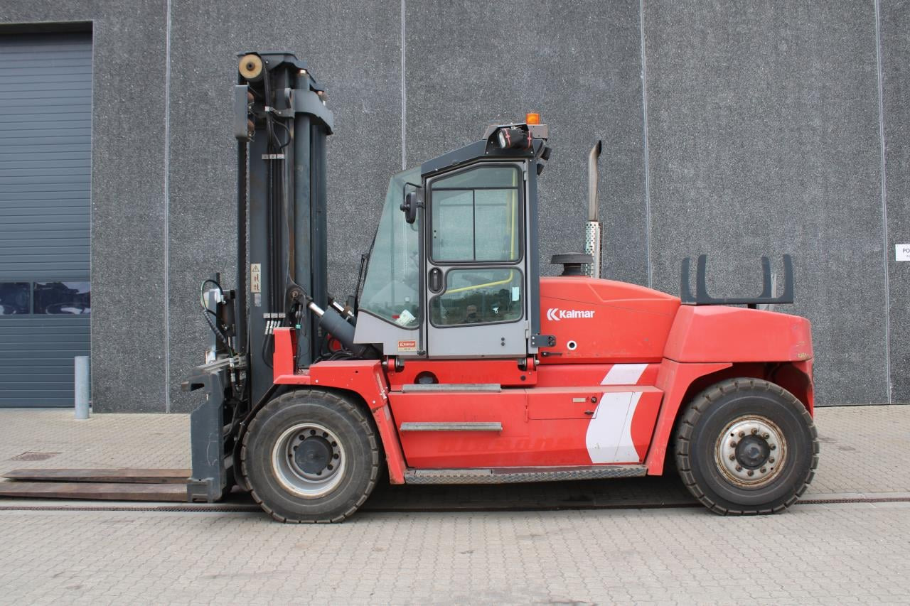 Kalmar DCE150-12 - Dízel targonca: 1 kép. Kalmar DCE150-12 - Dízel targonca: 1 kép.
