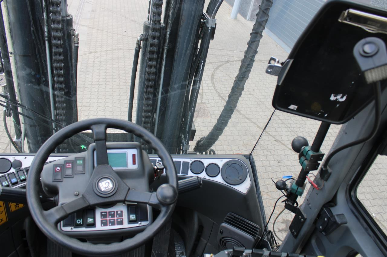 Kalmar DCE80-9 - Dízel targonca: 4 kép. Kalmar DCE80-9 - Dízel targonca: 4 kép.