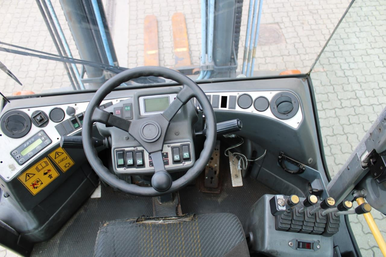 Kalmar DCE90-6L - Dízel targonca: 4 kép. Kalmar DCE90-6L - Dízel targonca: 4 kép.