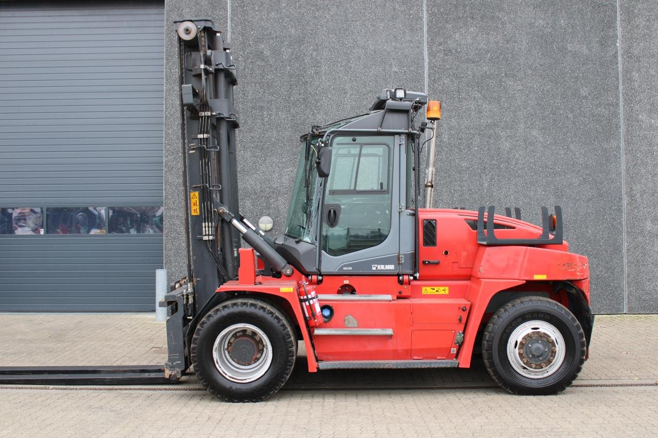 Kalmar DCG100-6 - Dízel targonca: 1 kép. Kalmar DCG100-6 - Dízel targonca: 1 kép.