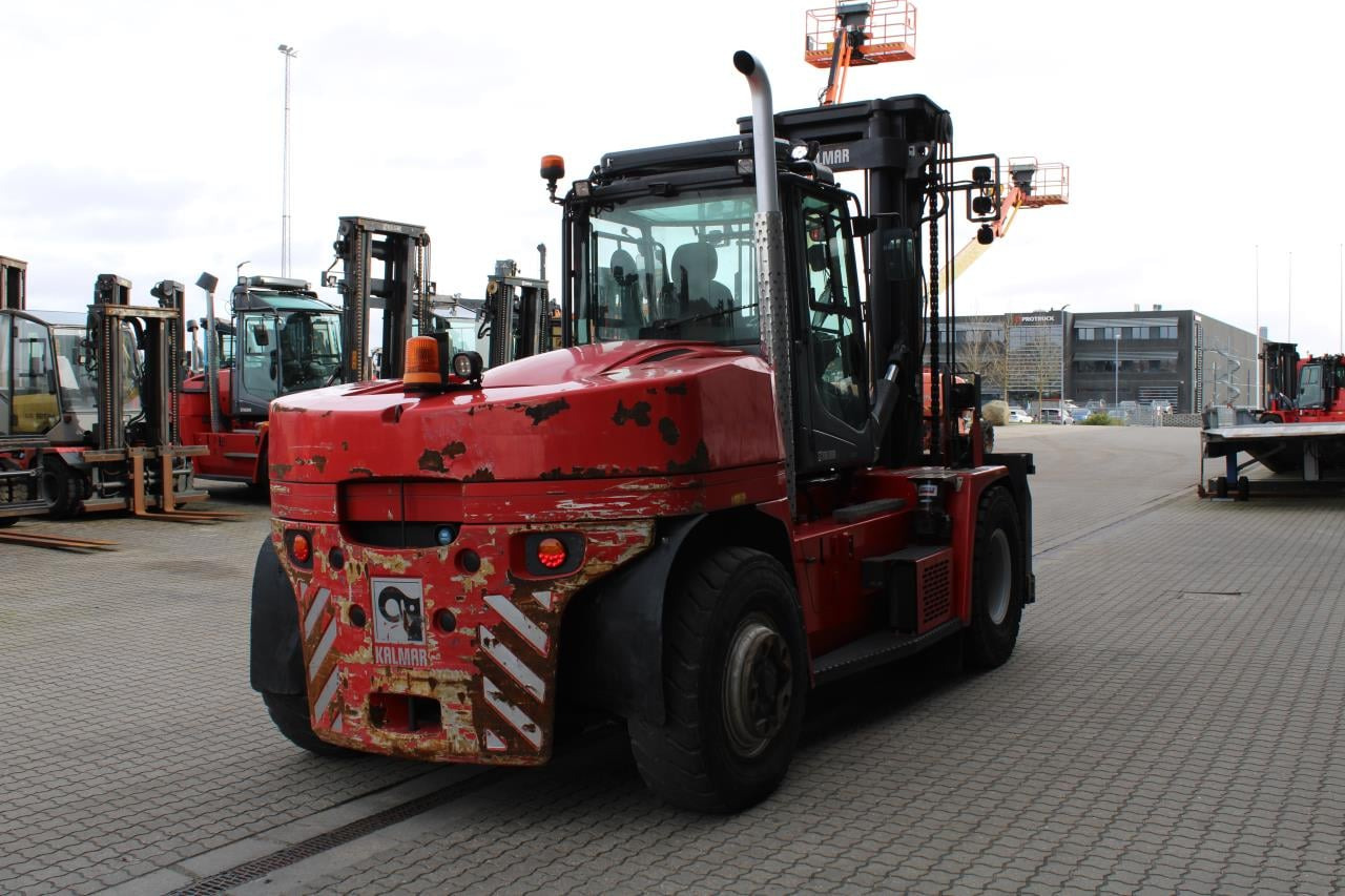 Kalmar DCG150-12 - Dízel targonca: 3 kép. Kalmar DCG150-12 - Dízel targonca: 3 kép.