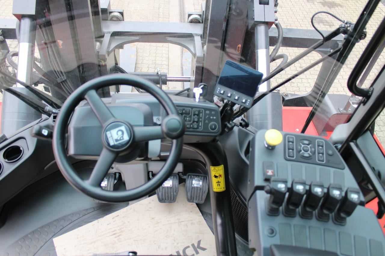 Kalmar DCG330-12 - Dízel targonca: 4 kép. Kalmar DCG330-12 - Dízel targonca: 4 kép.